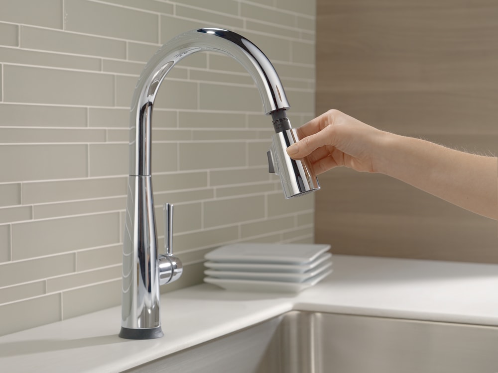 Delta 1-Handle Pull-Down Kitchen Faucet with Touch, Chrome