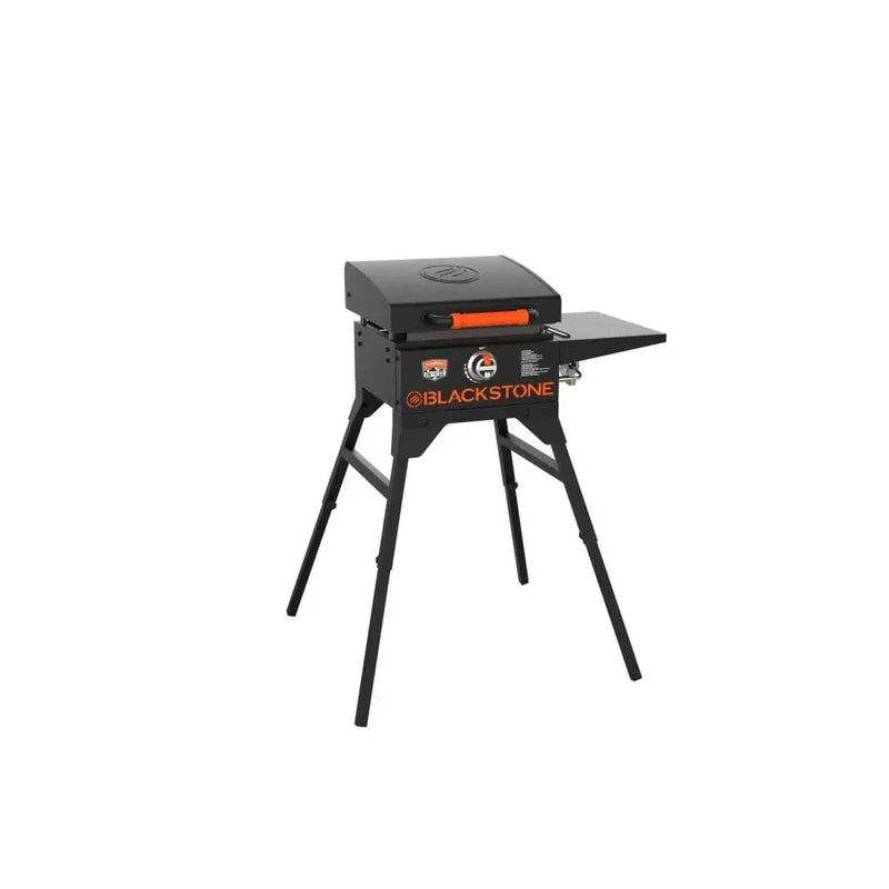 Blackstone On The Go 17" Griddle with Hood and Stand I7
