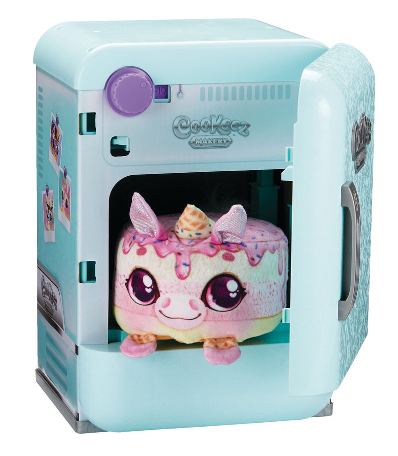Moose Cookeez Makery Freezy Cakez Interactive Plush Playset, Ages 5+ A3