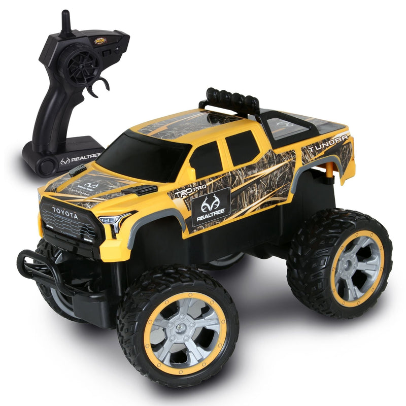 Realtree Toyota Yellow Tundra RC Car, 100-ft Range K6