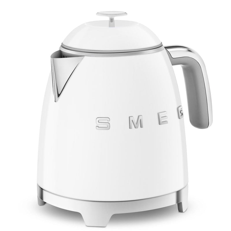 Smeg 50's 1400W Retro Style Electric Mini Countertop Kettle with Cordless Base, White, 0.8-L W2