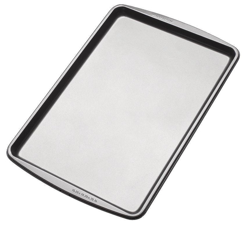 Wilton Essentials Non-Stick Baking Sheet, 10 x 15-in I4